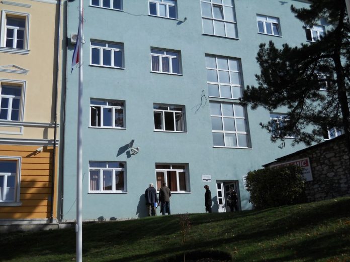 Livnjak optužen da je ispraznio tuđi stan, namještaj i aparate