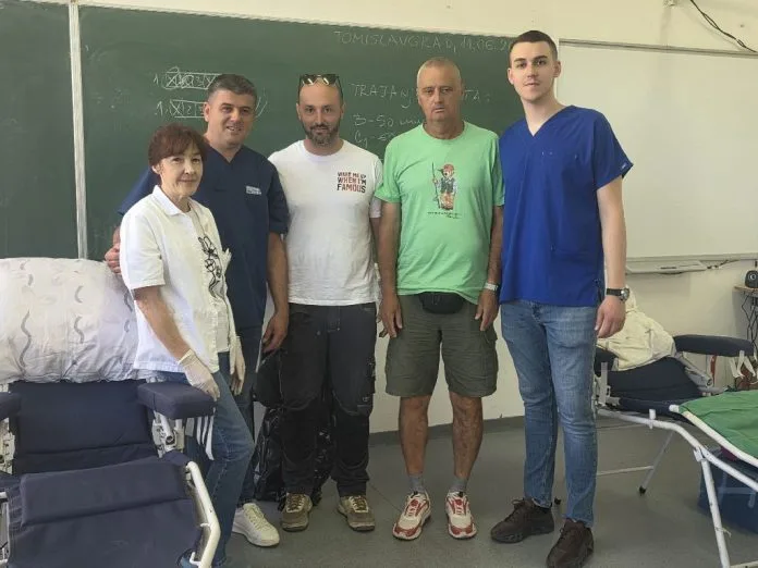 U Gimnaziji Marka Marulića u tijeku akcija darivanja krvi: Jedna