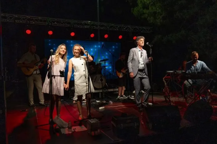 FOTO: Neum je uživao uz bezvremenske hitove Zdravka Čolića