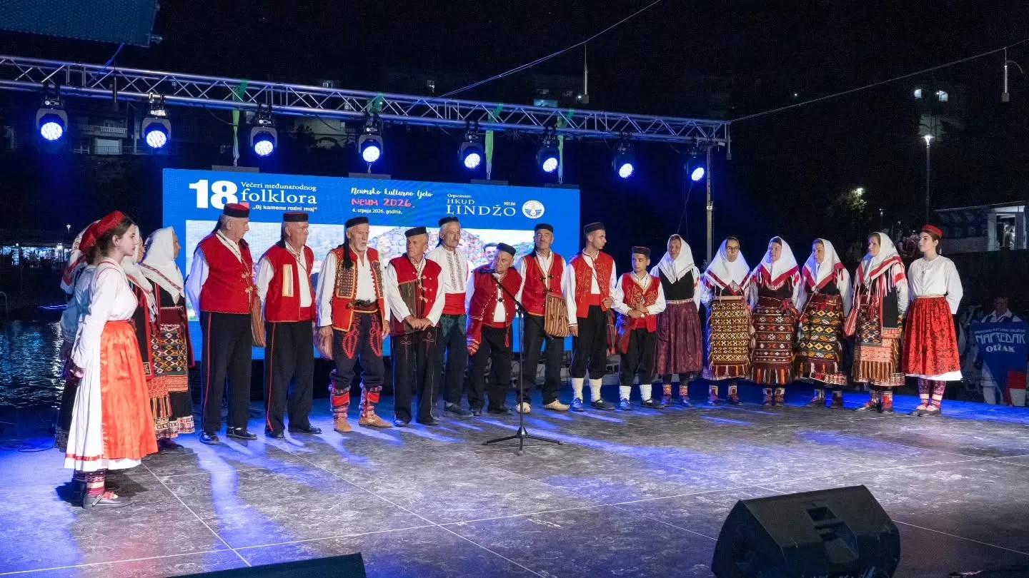 Večer folklora u Neumu okupila brojne posjetitelje: Spoj tradicije, kulture i zabave oduševio publiku