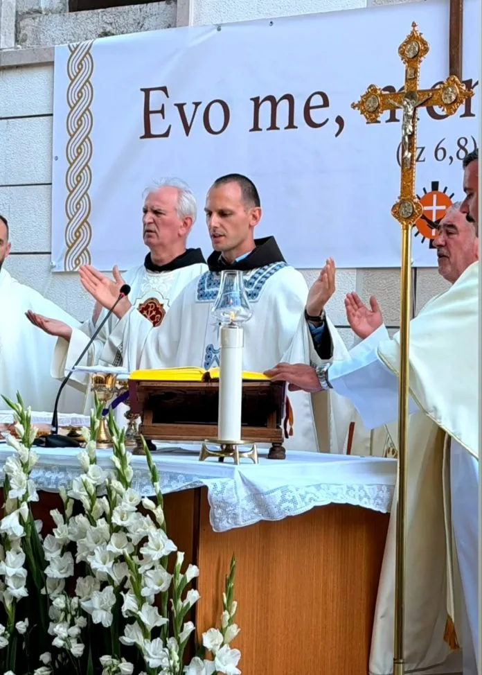 Svečano proslavljena mlada misa fra Danijela Sentića u Gradcu: „Evo