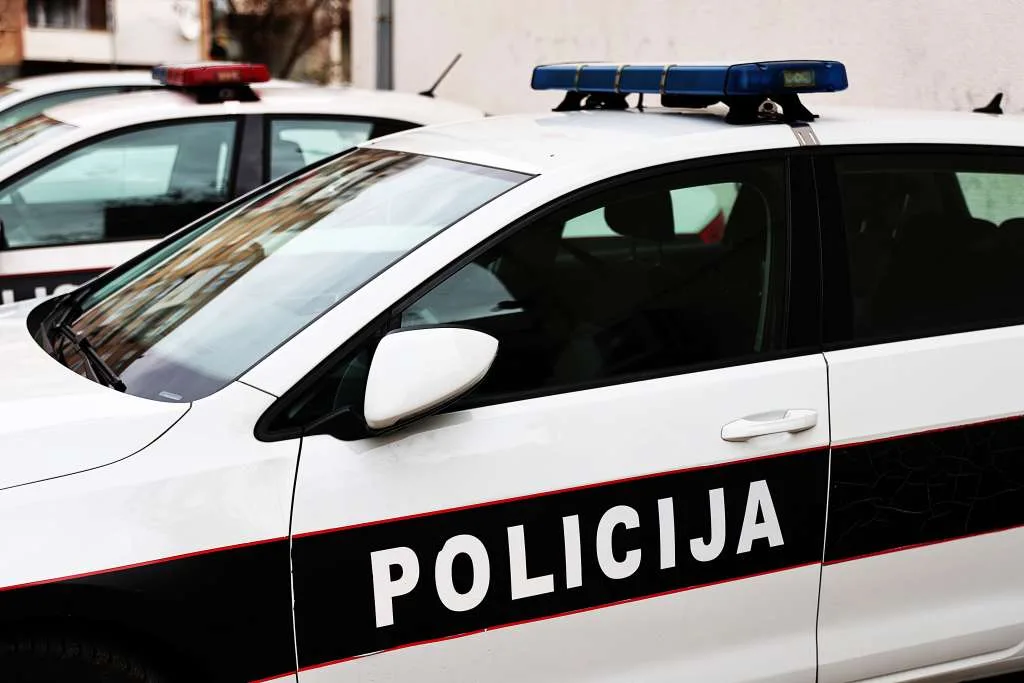 Dvije prometne nesreće u Grudama u samo jednoj minuti: Ozlijeđene četiri osobe
