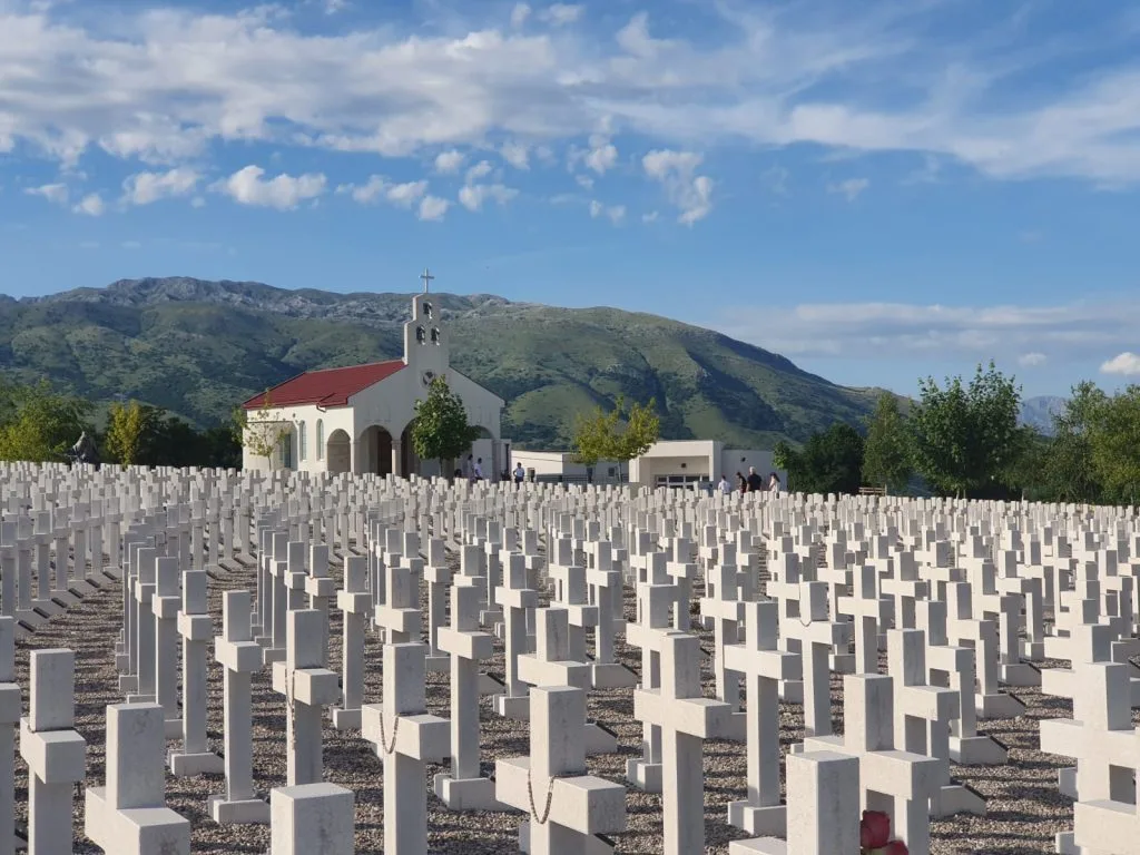 Mons. Dražen Kutleša predvodit će sveto misno slavlje na Groblju mira povodom Europskog dana sjećanja na žrtve svih totalitarnih režima