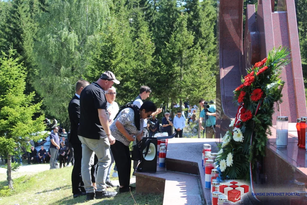 Na Stipića livadi obilježena 33. obljetnica stradanja hrvatskih branitelja i civila