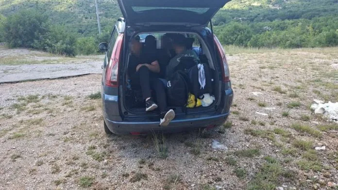 Na području Livna i Gruda spriječena dva slučaja krijumčarenja migranata,