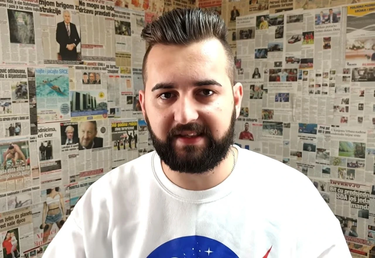 YouTuber iz BiH mjesec dana u pritvoru, tereti ga se za psihičko nasilje i ugrožavanje sigurnosti YouTuber iz BiH mjesec dana u pritvoru, tereti ga se za psihičko nasilje i ugrožavanje sigurnosti