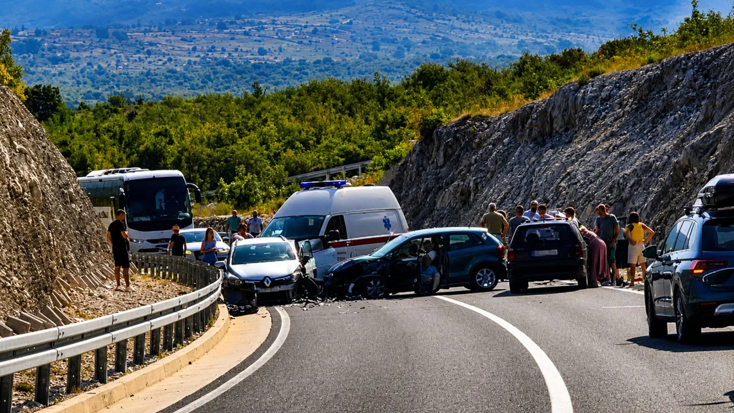 Automobil udario pješaka na ljubuškoj zaobilaznici – hip.ba