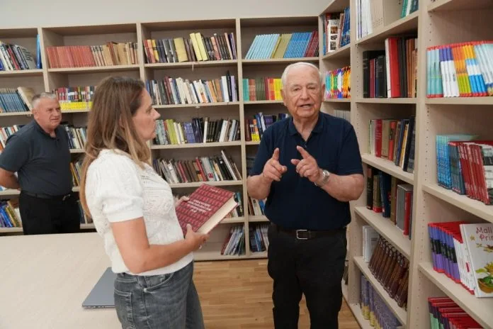 Akademik Stjepan Krasić posjetio Kulturno-informativni centar Čitluk