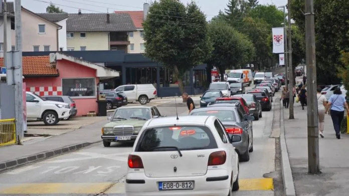 BIHAMK: Pojačan promet, ali nema velikih gužvi na granicama