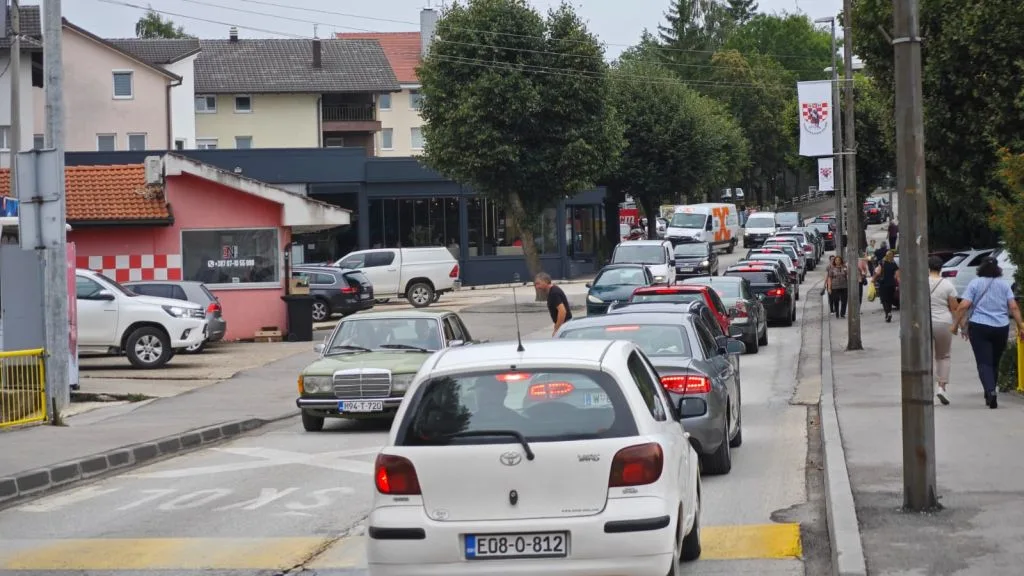 BIHAMK: Pojačan promet, ali nema velikih gužvi na granicama