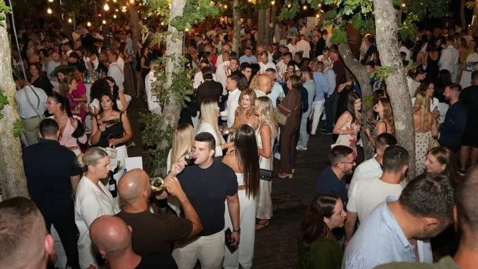 Jedanaesti BLAŽ Enology posjetiteljima ponudio autohtona vina, gastronomsku ponudu i