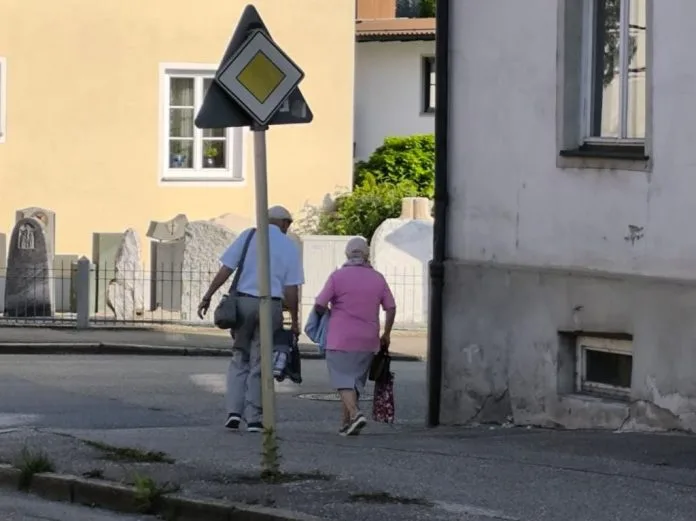 Umirovljenici u FBiH: „Samo je kod nas inflacija u padu,