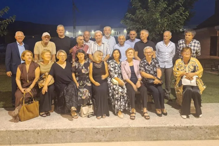 Pola stoljeća prijateljstva: Posuški maturanti proslavili 50 godina od mature