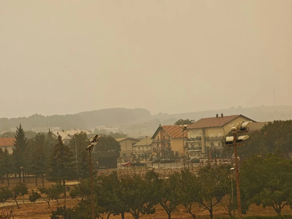 Dim s Ljubuše prekrio Ramu i Duvanjsko polje, proširio se i prema Dalmaciji