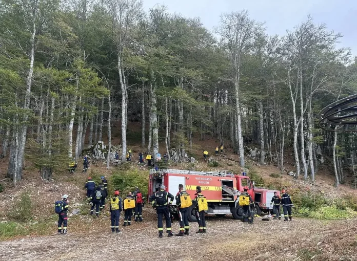Vatrogasci iz ŽZH uključili se u gašenje devetodnevnog požara na