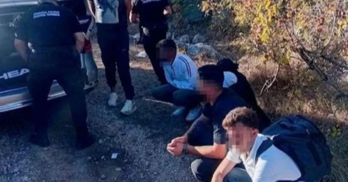 Kod Ravnog spriječeno krijumčarenje šestero turskih državljana, uhićeni državljani BiH