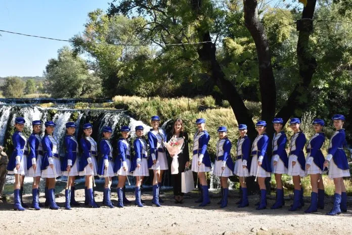 Ljubuške mažoretkinje u novim uniformama zahvalile ministrici Leko na potpori