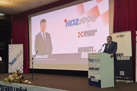 Predizborni skup HDZ-a 1990 u Livnu: Lučić poručio da će