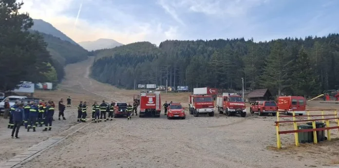 Pozar-se-siri-po-Cvrsnici-Vise-od-100-vatrogasaca-uz.jpg