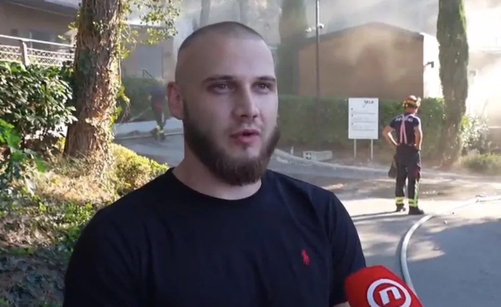 Turist iz BiH opisao horor na Braču: Žar pao na bebu, vatru joj gasio ustima Turist iz BiH opisao horor na Braču: Žar pao na bebu, vatru joj gasio ustima