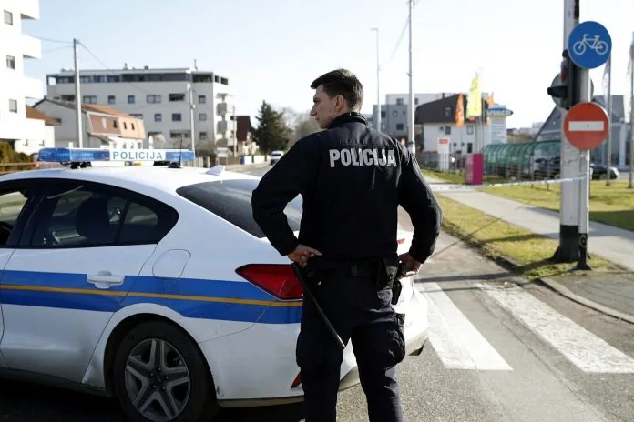 Veliki-pozar-na-granici-BiH-i-Hrvatske-Gori-kod-Gruda.jpg