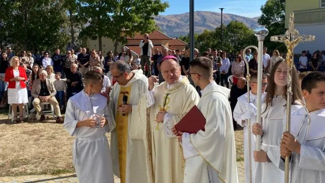 Veliki dan u Bukovici: Proslavljeno 150 godina župe i 800 godina od smrti sv. Franje, blagoslovljena nova zvona (Foto/Video)