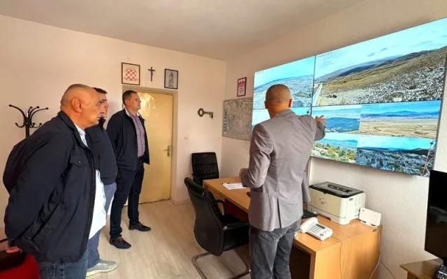 FOTO: Uspostavljen sustav videonadzora za rano otkrivanje požara u Općini Tomislavgrad