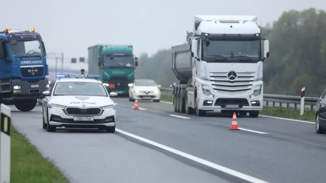 Filmska potjera u Austriji: Vozač kamiona iz BiH krivudao cestom pod utjecajem droge, zaustavio ga hrabri prolaznik