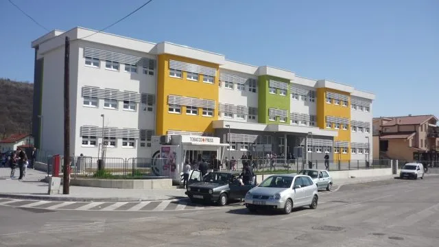 Mostar: Kod vozača BMW-a krivotvorena dozvola, suvozač predao marihuanu – hip.ba