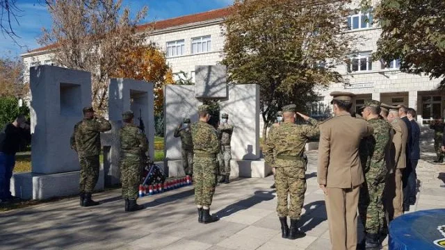 Posušje uoči Svih svetih i Dušnog dana: polaganje vijenaca i obilazak grobova branitelja