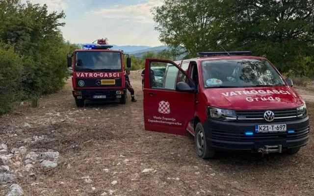 Grude jučer imale devet požara, izgorjelo više od šest hektara – hip.ba