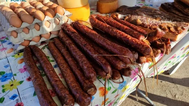 Izbjegnite kazne: Evo koliko pršuta i kobasica smijete prenijeti preko granice