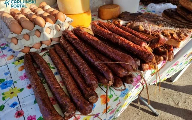 Izbjegnite kazne: Evo koliko pršuta i kobasica smijete prenijeti preko granice