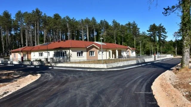 Javni natječaj za izbor i imenovanje članova Upravnog vijeća Ustanove Edukacijsko-rehabilitacijski centar „Sveti Josip Radnik“ Čitluk