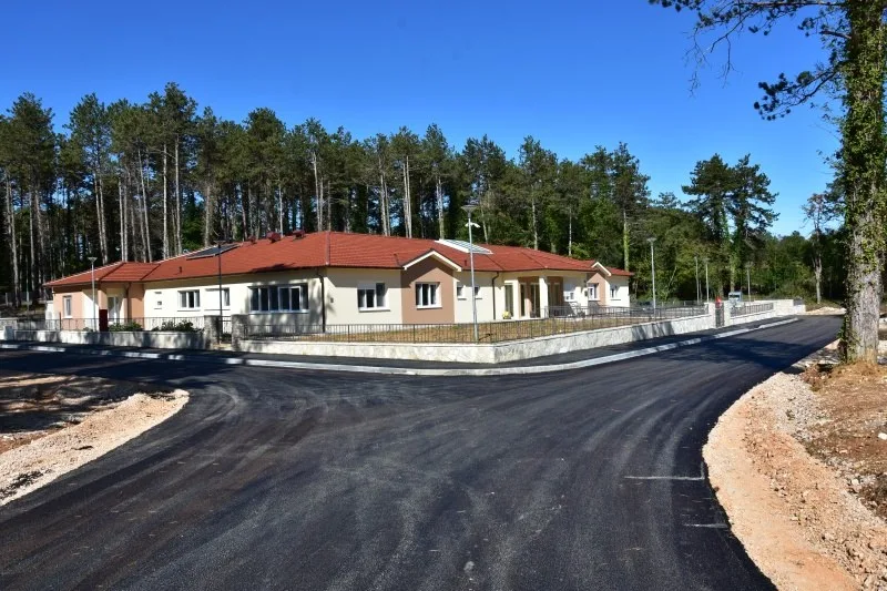 Javni natječaj za izbor i imenovanje članova Upravnog vijeća Ustanove Edukacijsko-rehabilitacijski centar „Sveti Josip Radnik“ Čitluk