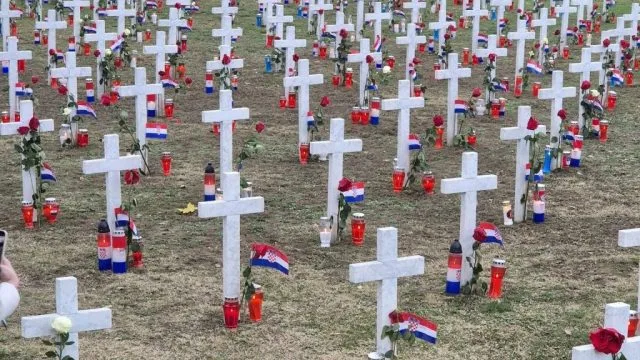 Nadbiskup vrhbosanski Tomo Vukšić predvoditi će svetu misu na Dan sjećanja na žrtvu Vukovara
