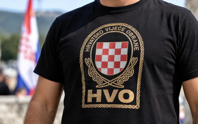 Posumnjao da sin puši marihuanu, pa ga ošamario: Sud mu izrekao kaznu od 500 eura – hip.ba