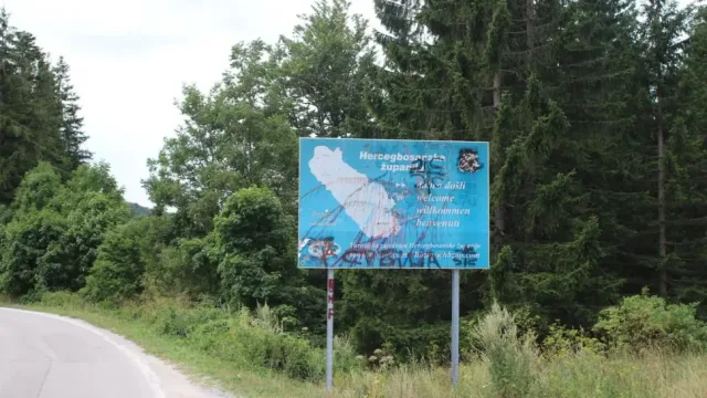 Profesor izradio kartu na ulazu u Livno, a sada gleda sramotu: ‘Ne mogu ostati ravnodušan’