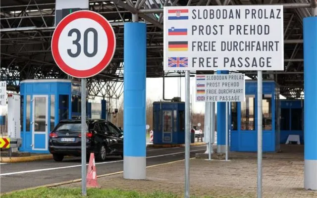 Što vam carinik na granici smije pregledati, a što nikako ne smije? Detaljan vodič kroz vaša prava