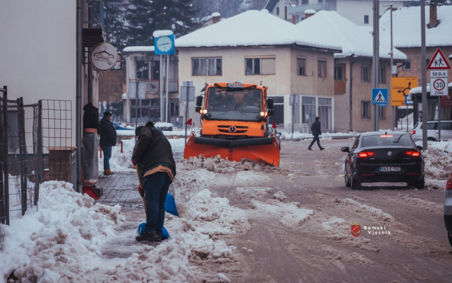 ZIMSKO ODRŽAVANJE CESTA U PROZOR-RAMI: Tko čisti snijeg i kome prijaviti probleme