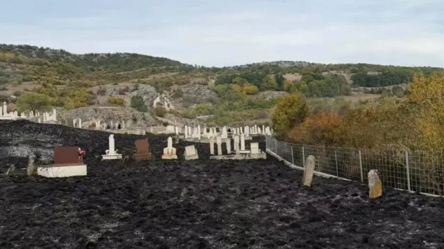 Zbog požara na deponiji izgorio dio harema u Livnu: “Uznemirujuće je i bolno gledati posljedice”
